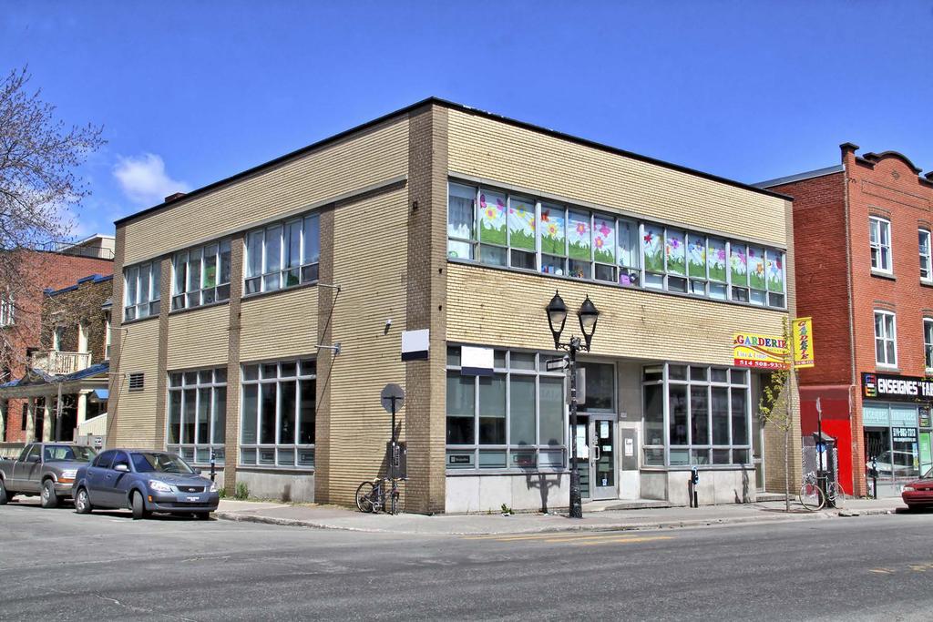 For Sale or for Lease Newly renovated commercial property in the heart of HOMA s popular Promenade Ontario For more information, please contact Mark Sinnett Executive Vice President