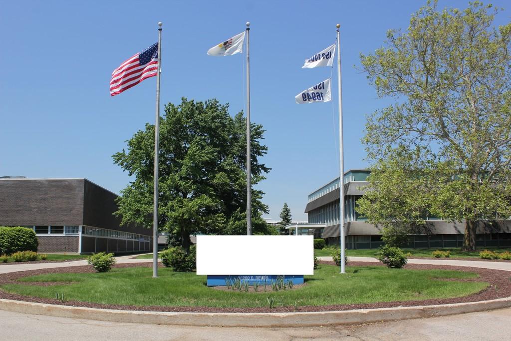 Lease Availability Report 3 3 E Devon Ave Bartlett, IL 613 Northwest Cook Ind Submarket BUILDING Type: Class B Industrial Subtype: Manufacturing Tenancy: Multiple Year Built: 1961 366,457 SF Floors: