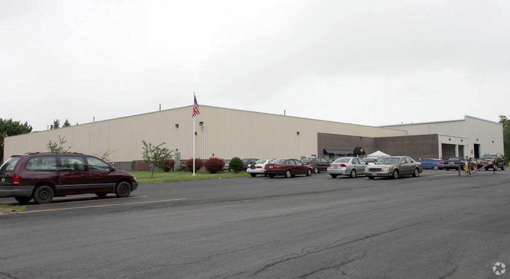 Lease Availability Report 4 82 E Devon Ave Bartlett, IL 613 Northwest Cook Ind Submarket BUILDING Type: Class B Industrial Subtype: Manufacturing Tenancy: Single Year Built: 196; Under Renov 125, SF