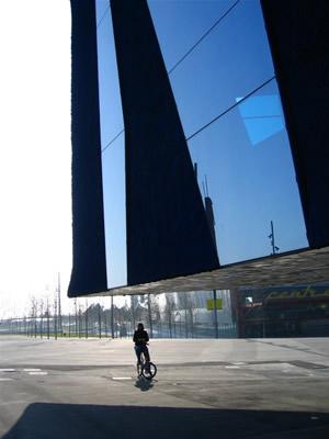 functional merits is deeply divided It was the symbol of the controversial 2004 Universal Forum of Cultures and the serious flaws that arose during its construction were widely covered in both the