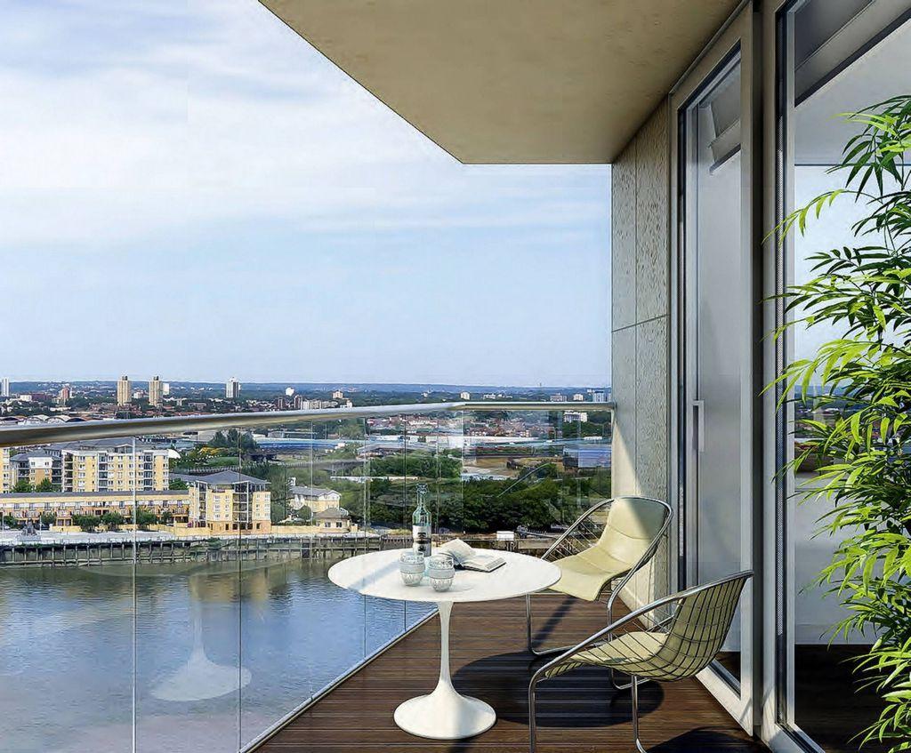 5m ceiling heights Floor- to ceiling- glass Full riverfront views Prime South- West location Access to full hotels services Priority O2 tickets (through AEG). Price: 695,000 (equates to 861ft2).