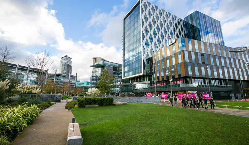 4 5 THE TALE OF TWO CITIES Greater Manchester Adelphi Wharf is situated in the perfect location - set in Salford against the backdrop of the city s tranquil River Irwell, the development is also just