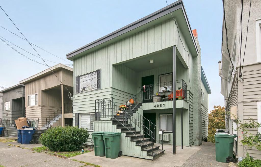$995,000 Fremont 4-Unit Offering Memorandum 4257 Greenwood Ave N Seattle, Washington Investment Highlights Sought after Fremont location Potential to add