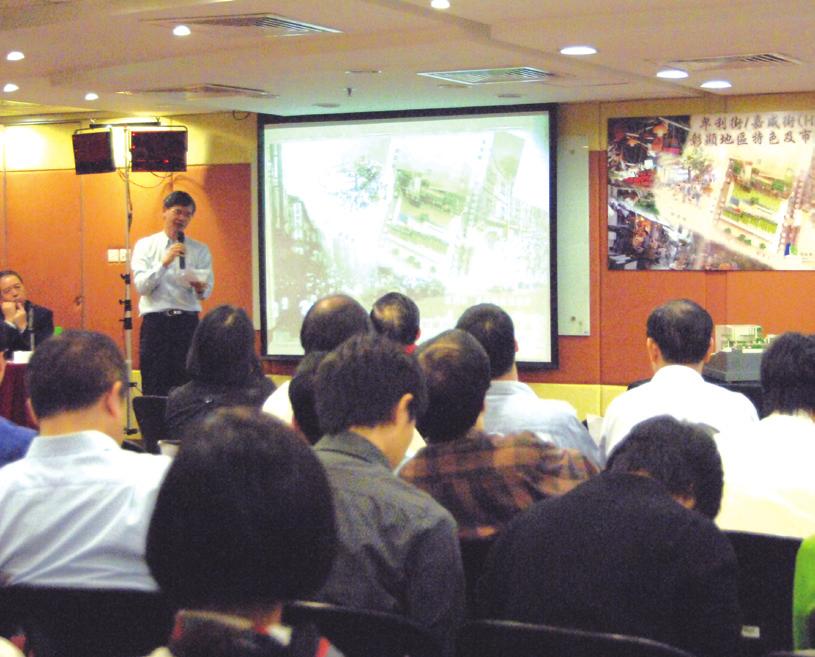 The Old Wan Chai Revitalisation Initiatives Special Committee organises workshops to collect the public views on the revitalisation of the open-air bazaar at Tai Yuen Street/Cross Street and Gresson