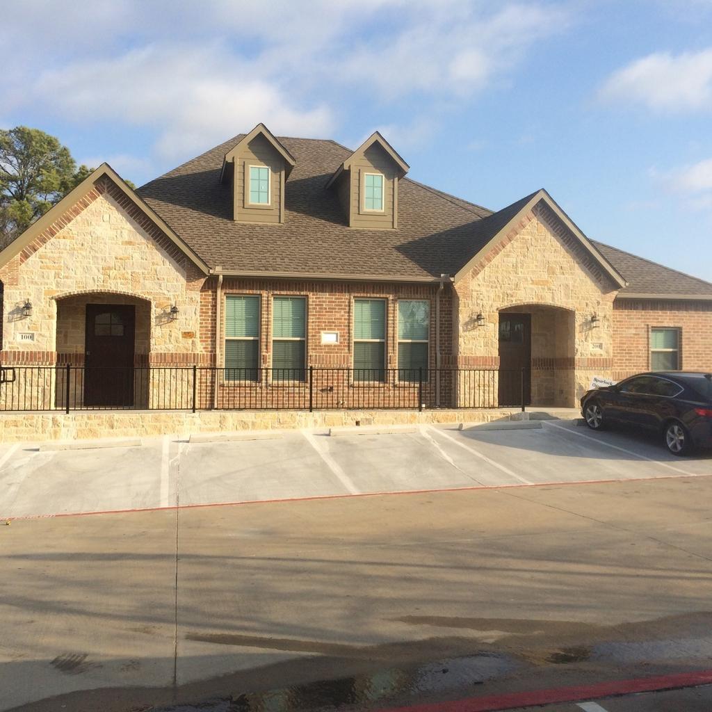 SPACE AVAILABLE LEASE RATE: 3,750 SF (3 Suites Of 1,250 SF) $18 SF/Yr Plus Utilities And Water PROPERTY OVERVIEW Beautiful new professional offices.