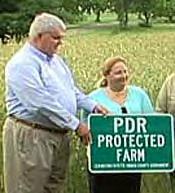 Purchase of Development Rights (PDR) PDR programs permit a landowner to separate and sell the right to develop to a third party (i.e. sell this right to another).