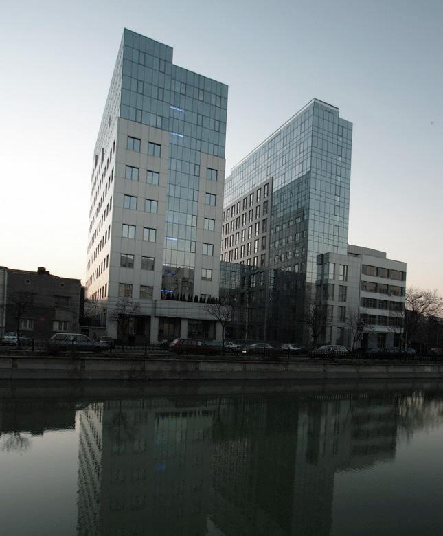 River Plaza Steilmann: Antreprenor: Euroconstruct Adress: