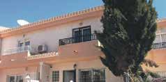 In the famous Residential PRESIDENTE in Villamartin between three golf golf and 1.5 km from large shopping center ZENIA Boulevard- and 2 km from the beaches of Orihuela.