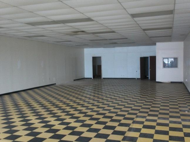Condition of Vacant Spaces Space 101-118, 3425-3493 Boulevard All spaces are in the