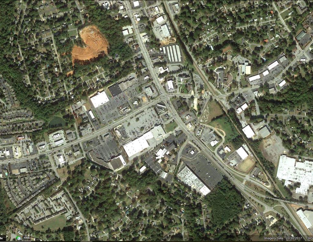 AERIAL VIEW N Miracle Hill Thrift AZTECA Mexican Restaurant Mauldin Cultural Center Mauldin Sports Center donation center Walgreens market McDonald s 17,100 CARS