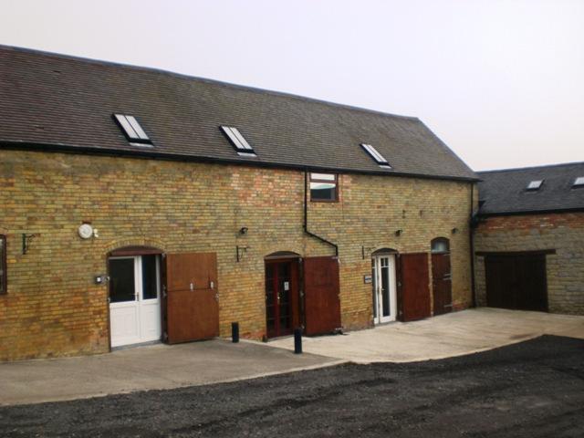 TO LET RURAL OFFICES AND WORKSHOP Stockton Hall Court Rugby Road Stockton Southam CV47 8HS RENT 24,000 pax for the Whole Offices and Workshops Available Rural location