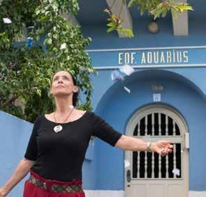 laaste inwoner van die Aquarius, een van die min geboue van sy jare en karakter wat oorbly in n vinnigveranderende kusbuurt in Recife.