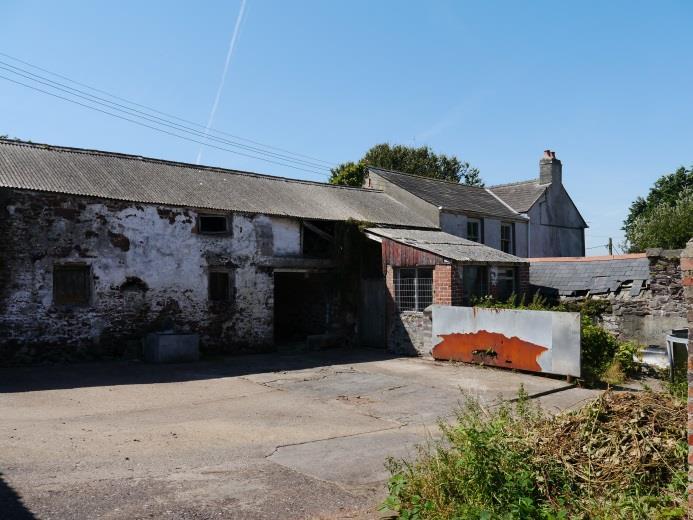 uk OWEN&OWEN CHARTERED SURVEYORS FOR SALE Orange Hall, Monkton, Pembroke, Pembrokeshire, SA71 4HR An exciting opportunity to purchase a substantial