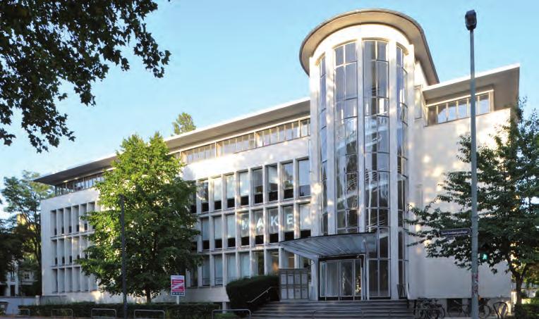 2 Premium Offices at Top Location 2nd Floor Westend offers premium office units in a prime location and is thus the number one address for companies seeking to establish themselves in Frankfurt am