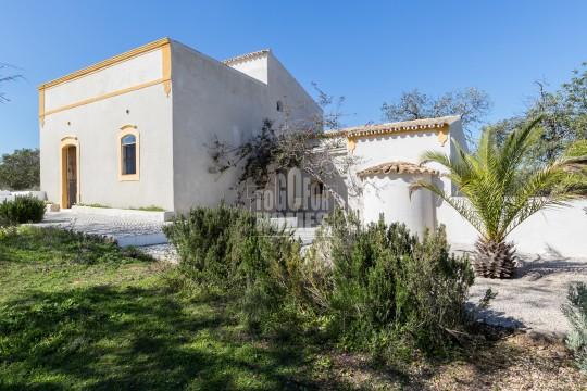 RESERVED Restored Country House with Guest Annex, Roof Terrace with Sea Views, Large Plot in Santa Bárbara de Nexe VILLA IN SANTA BÁRBARA DE NEXE ref.