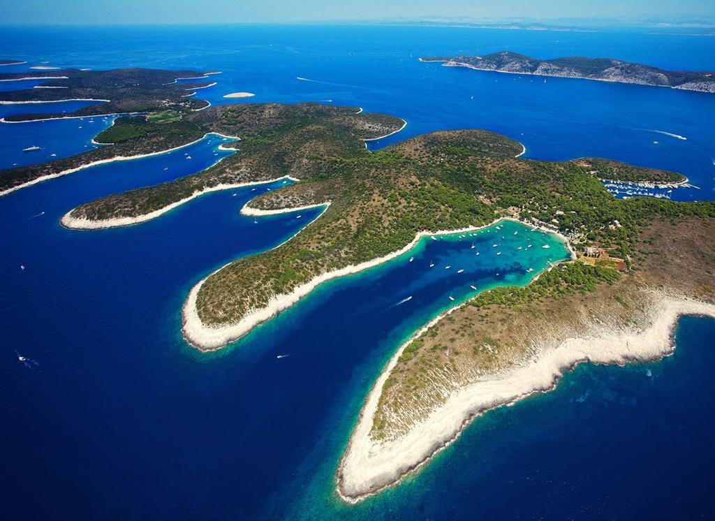 island hvar King of Dalmatian islands Island Hvar is rightly known as the king of Dalmatian islands.
