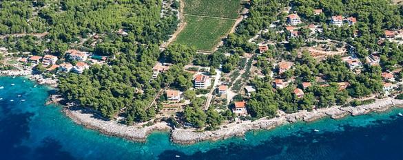 Enjoy the healthy Mediterranean lifestyle, Hvar s abundant sunshine and Zavala s crystal clear seas and clean pebble beaches.