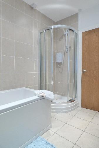 corner shower cubicle with Redring