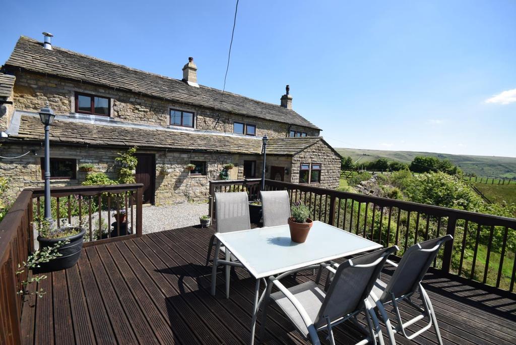 Height House Farm Walsden Todmorden A rare opportunity has arisen to purchase an impressive, equestrian property.