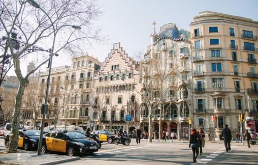 A JEWEL IN THE HEART OF THE EIXAMPLE Calle Balmes is located in the heart of the Eixample, one of Barcelona s most