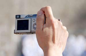 Ending a tenancy Witnesses, photos and retuning keys Photographs If possible take photographs (or video) of the rental property before you leave in case you need evidence to prove how you left it.