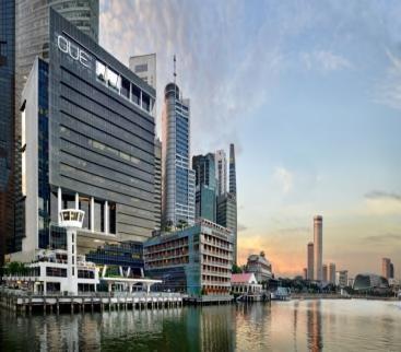 Premium Portfolio of Assets OUE Bayfront OUE Bayfront Located at Collyer Quay in Singapore s CBD, comprising: OUE Bayfront : 18-storey premium office building with rooftop restaurant premises OUE