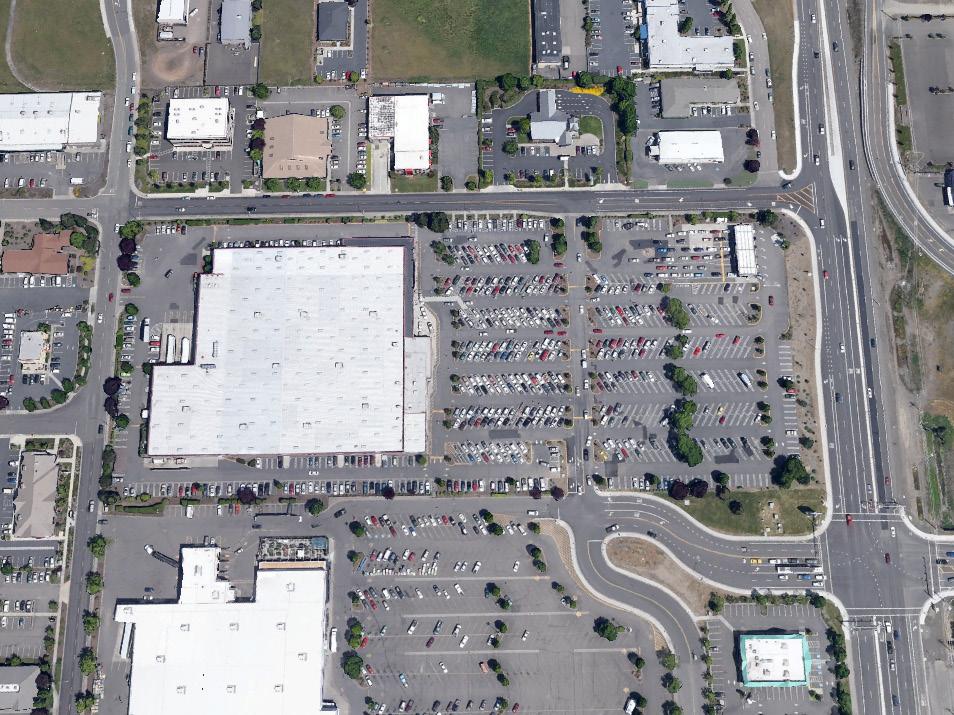 CRATER LAKE AVE MEDFORD FORMER COSTCO RETAIL PADS CARDINAL AVE