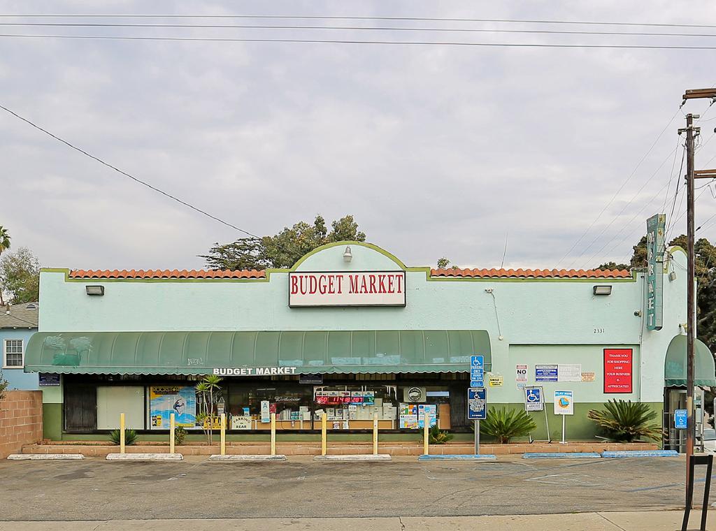 LOCATION 2331 4th Street Santa Monica, CA 90405 BUILDING SIZE Approximately 2,388 square feet LAND SIZE Approximately 5,585 square feet 2331 4TH STREET Coldwell Banker Commercial WESTMAC is proud to