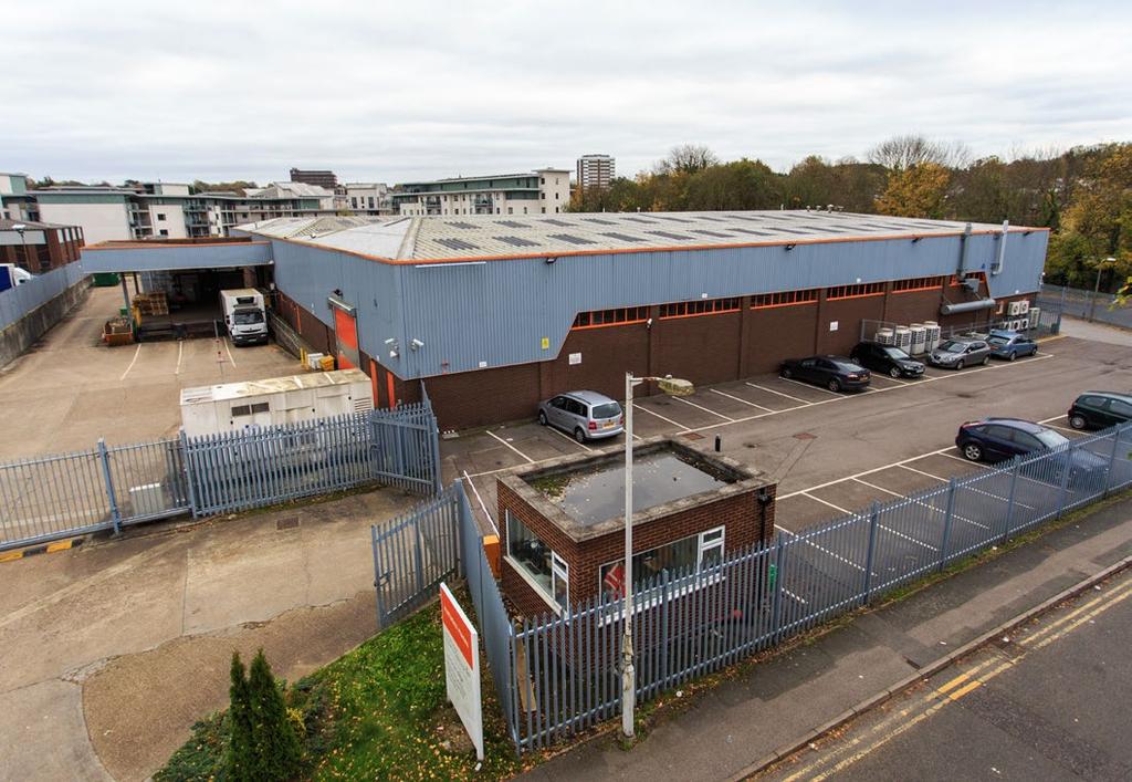 INVESTMENT SUMMARY Well located industrial warehouse in Brentwood, a major commercial centre strategically located on the A12 providing direct access to Junction 28 of the M25 and Central London.