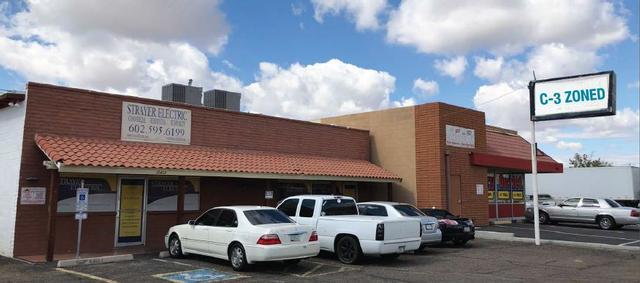 Dense infill trade area with high household income. Matthew Ault 60-53-58 040 N 9th Ave 040 N 9th Ave Phoenix, AZ 850 $0.50 Retail building facing 9th Ave. C-G Zoning.