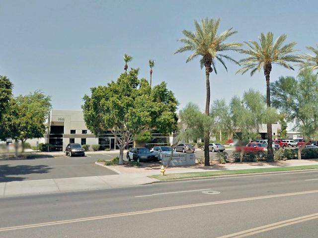 5 University Drive aka 808 Ash 5 W University Dr (0) Tempe, AZ 858 Building SQFT: 54,600 Max SF:,497 499 Year Built: 97 $8.96 This is a mixed use building of office/retail/industrial $,365 space.