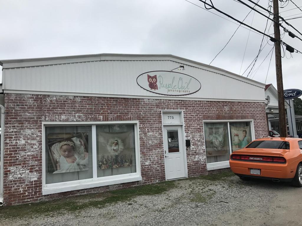 For Sale / Lease Free Standing Professional Building 775 Poquoson Avenue Poquoson, Virginia FOR ADDITIONAL INFORMATION, PLEASE CONTACT: Campana Waltz Commercial Real Estate, LLC Ron A. Campana, Jr.