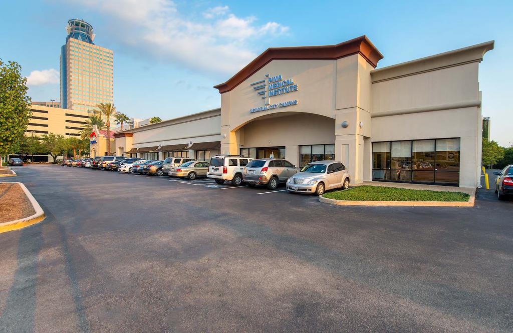 LOCATION SWC I-10 & Frostwood Drive/Benignus KATY FREEWAY RETAIL CENTER PROPERTY HIGHLIGHTS One story, 215,100 square foot center Fully renovated in 2005 803 Parking spaces Located within walking