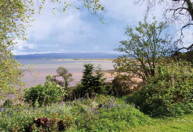 Local amenities include a sailing club at Fortrose Harbour and a golf course on a promontory into the Moray Firth between Rosemarkie and Fortrose called Chanonry Point.