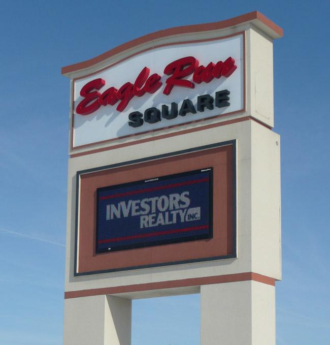 COMMERCIAL FOR LEASE Eagle Run Square 3601-3677 N 129th Street Omaha, NE (129th & West Maple Road) BUILDING DATA Building SF 41,082 Avail SF 7,262 Min SF 1,750 Max SF 5,512 Year Built 1996 Min
