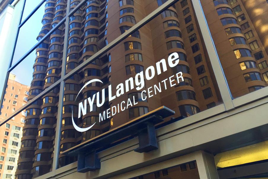 IN THE HEART OF MEDICAL MILE Midtown East is home to a cluster of nationally renowned hospitals, medical centers, doctors offices, and outpatient facilities, collectively known as the NYU Langone