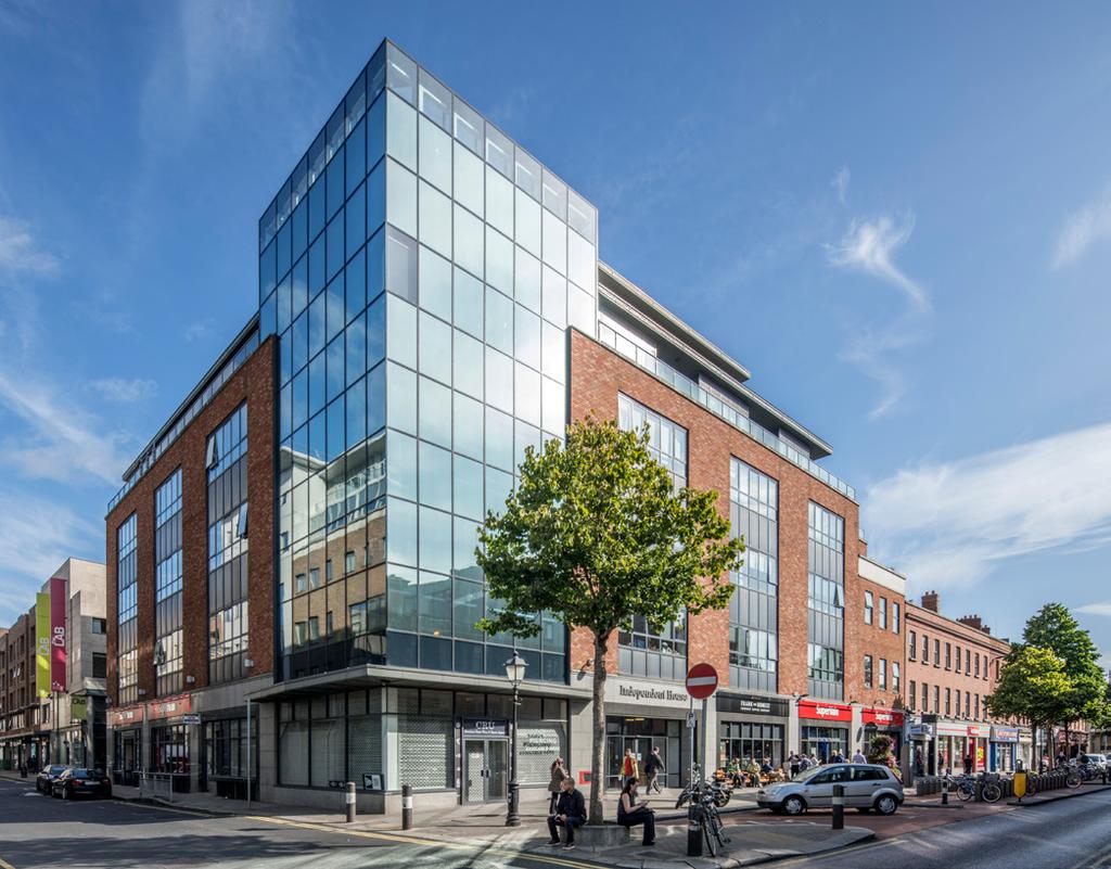 KEY INVESTMENT HIGHLIGHTS OPPORTUNITY TO ACQUIRE A MIXED USE INVESTMENT PROPERTY IN THE HEART OF THE CITY CENTRE 100% 90% COMMERCIAL SPACE OCCUPIED RESIDENTIAL OCCUPIED APPROX. 5,693.