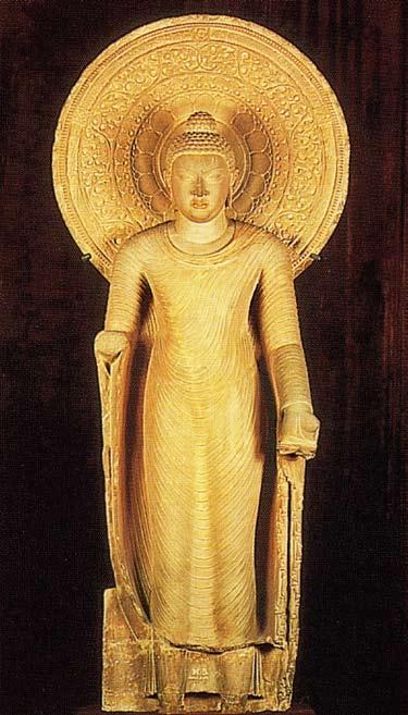 Hall. 72: The Buddha flanked by