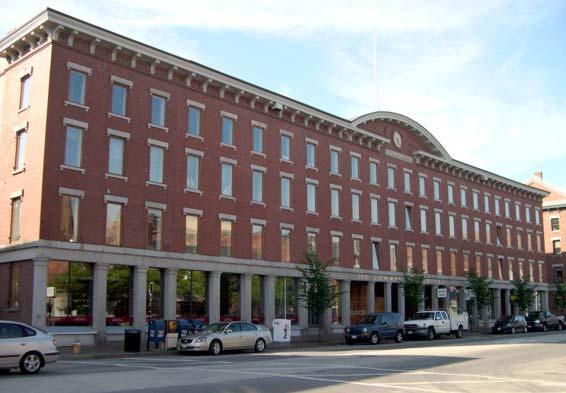 FOR LEASE PROFESSIONAL OFFICES Thomas Block on the Waterfront The Thomas Block at 100 Commercial Street is a 4-story historic brick and stone building on the waterfront.