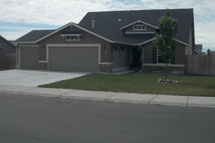 ft. MLS# 98667008 Really nice home in newer subdivision on an extremely spacious lot! Owner will have backyard hydro-seeded with full price offer!