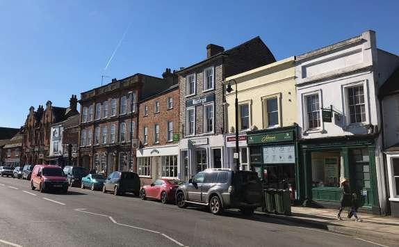 Prezzo, Costa Coffee), banks and other amenities that make Thame a very desirable and sustainable location to live and work.