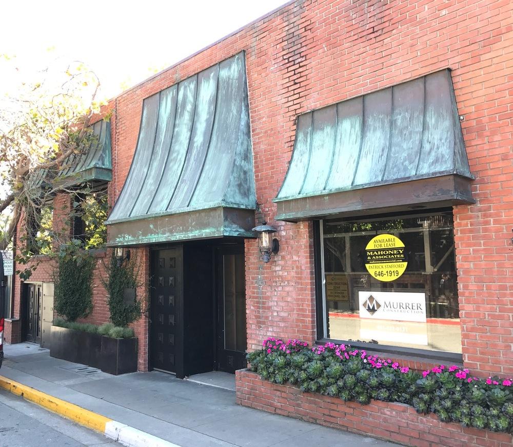 OCEAN AVENUE RETAIL / OFFICE SPACE FOR LEASE MODERN LOFT-STYLE OFFICE/RETAIL SPACE FOR LEASE Block 70, Ocean Ave 2NW of Mission Street, Carmel-by-the-Sea, CA 93921