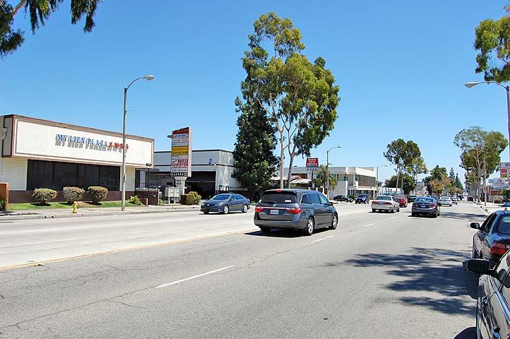 Property Overview MY LIEN PLAZA, situated in a busy corridor Garvey Blvd, in he city of Rosemead.