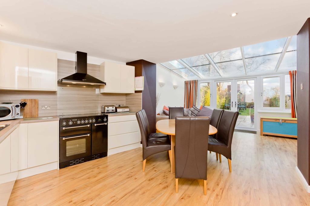 At the heart of the family home is the open-plan dining kitchen and family room: a cohesive hub for cooking, eating, relaxing and entertaining.