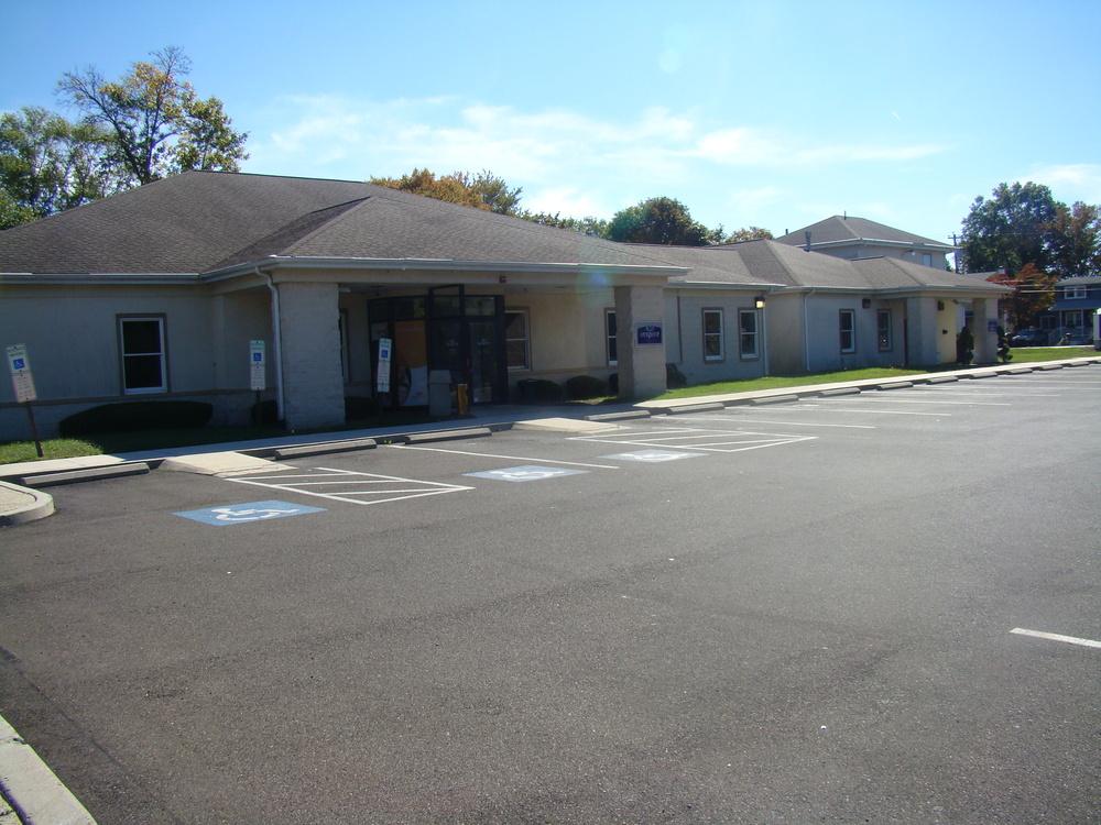 FOR SALE OFFICE MODERN BANKING FACILITY AND CORPORATE OFFICES 2104 Bath Road Bristol Twp., PA 19007 PRESENTED BY: CHICHI E. AHIA Executive Director/ Principal 215.757.2500 X101 chichi.ahia@svn.