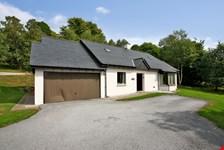 Garage. Parking. 525,000 Entry by arr. Viewing 01330 822098. (EPC band - B). 2 Westfield Inchmarlo, Banchory, AB31 4BB 275,000 (Ref.