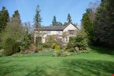 Viewing 07900 111616 or contact 22 Annesley Park Torphins, Banchory, AB31 4HG 950 (Ref. 370732) Unfurnished 3 Bdrm Detached Bungalow. V/bule. Hall. Lounge. Kitch. 3 Bdrms.