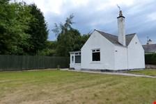 Parking. 595,000 Entry by arr. Viewing contact solicitors. 23 Wilson Road Banchory, AB31 5UY 195,000 (Ref. 370717) 2 Bdrm Semi-detached Bungalow. V/bule. Hall. Lounge.