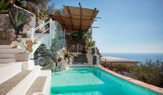 DESCRIPTION Villa Mary Praiano Amalfi Coast 4 Bedrooms (2 double, 1 triple, 1 single) - Pool Villa Mary is a typical Amalfitan home perched on the cliffs just 7 minutes from the center of Praiano
