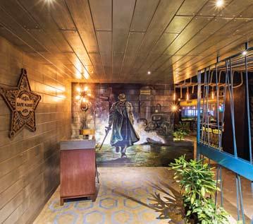 In this tavern, every drink that you sip, gives you a sense of liberty and ecstasy. Its in-house décor will make you groove to its beats and the music will sway you around.